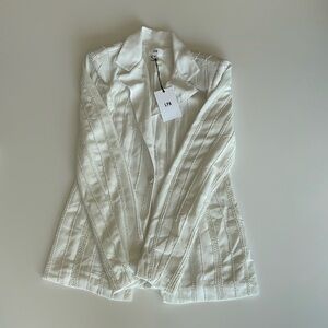 Brand new short suit by LPA